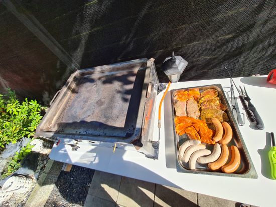 bffet2.jpg bffet2.jpg