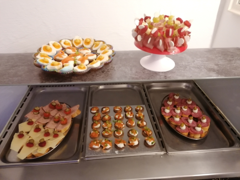 bffet8.jpg bffet8.jpg